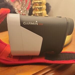 Garmin Z82 Black and White Rangefinder